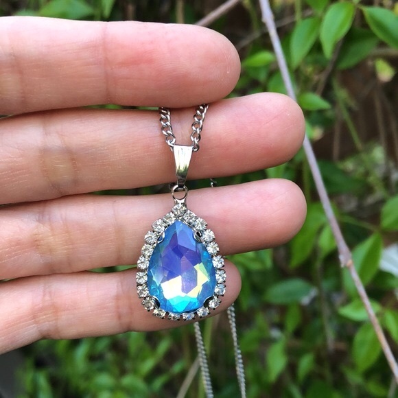 Light Sapphire AB Crystal Halo Necklace - Picture 12 of 12